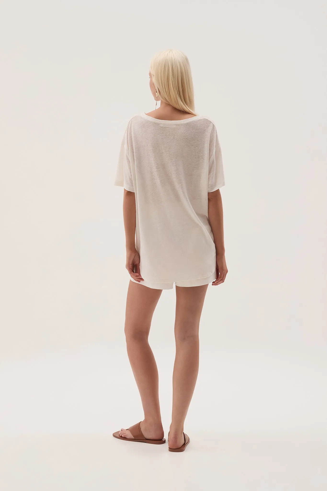 Palm Curved Hem Tee