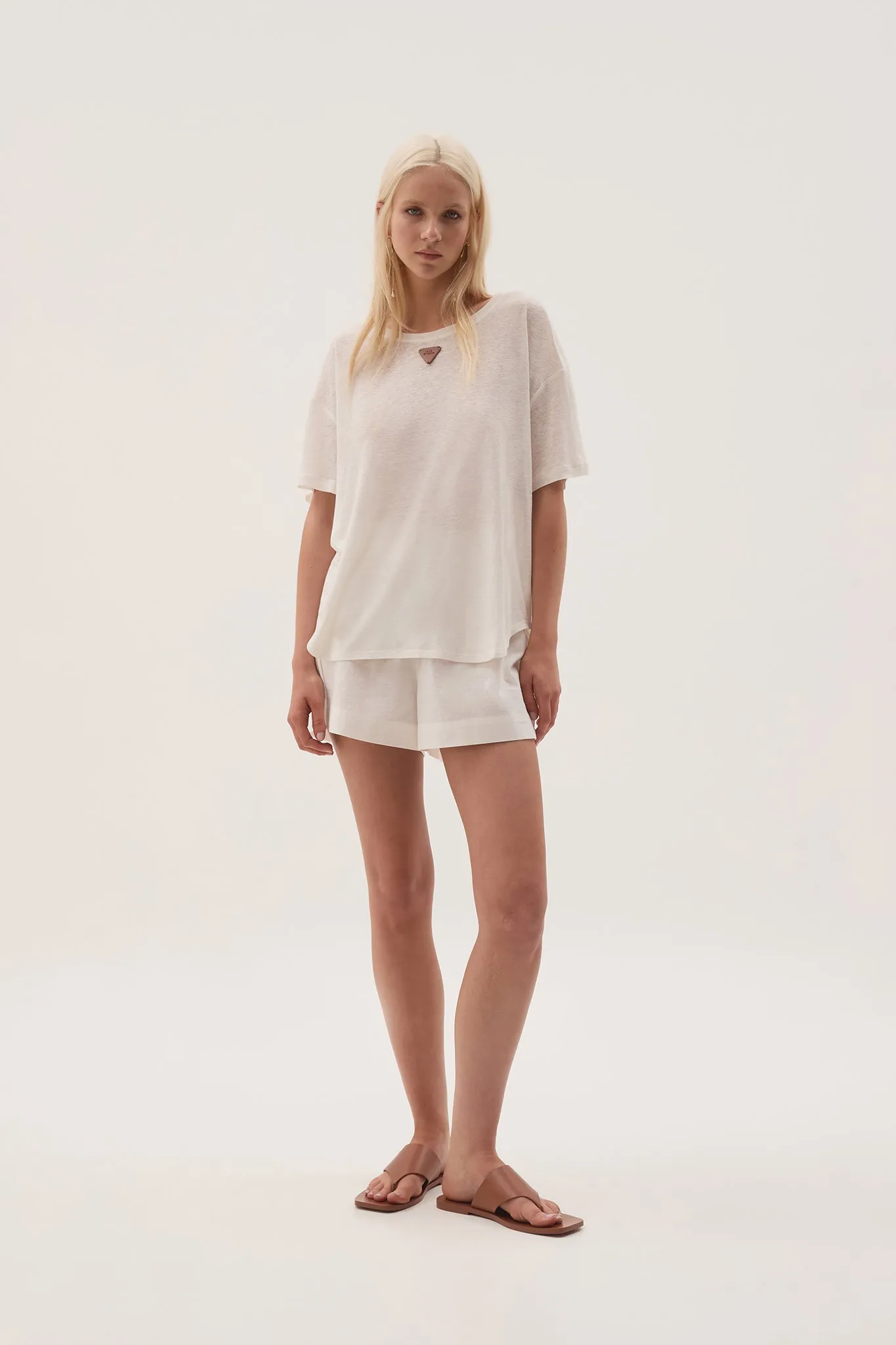 Palm Curved Hem Tee