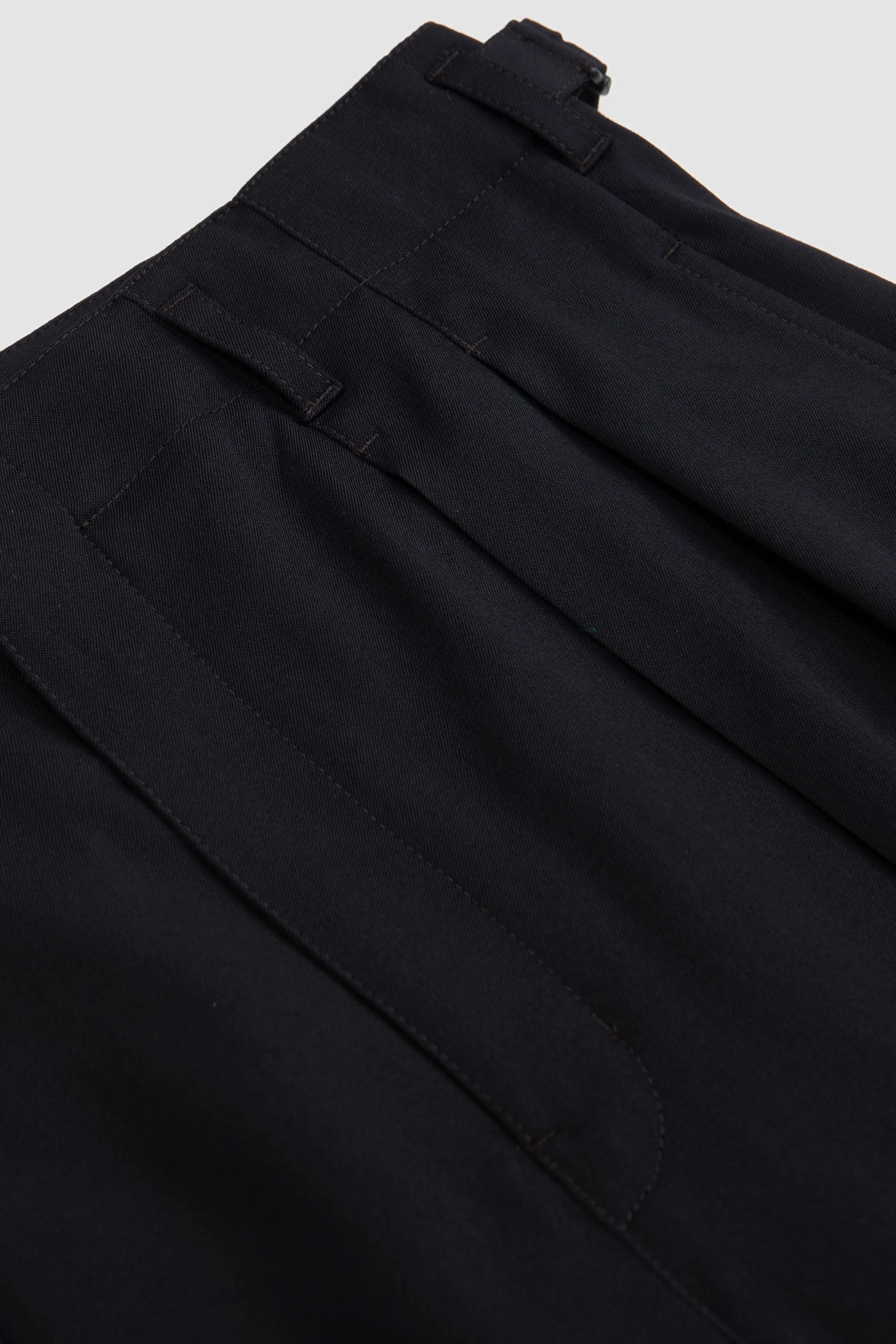 Pleated Tapered Pants Black