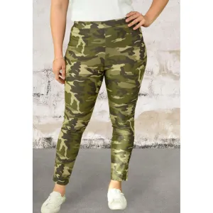 Plus size stretchy camouflage pants