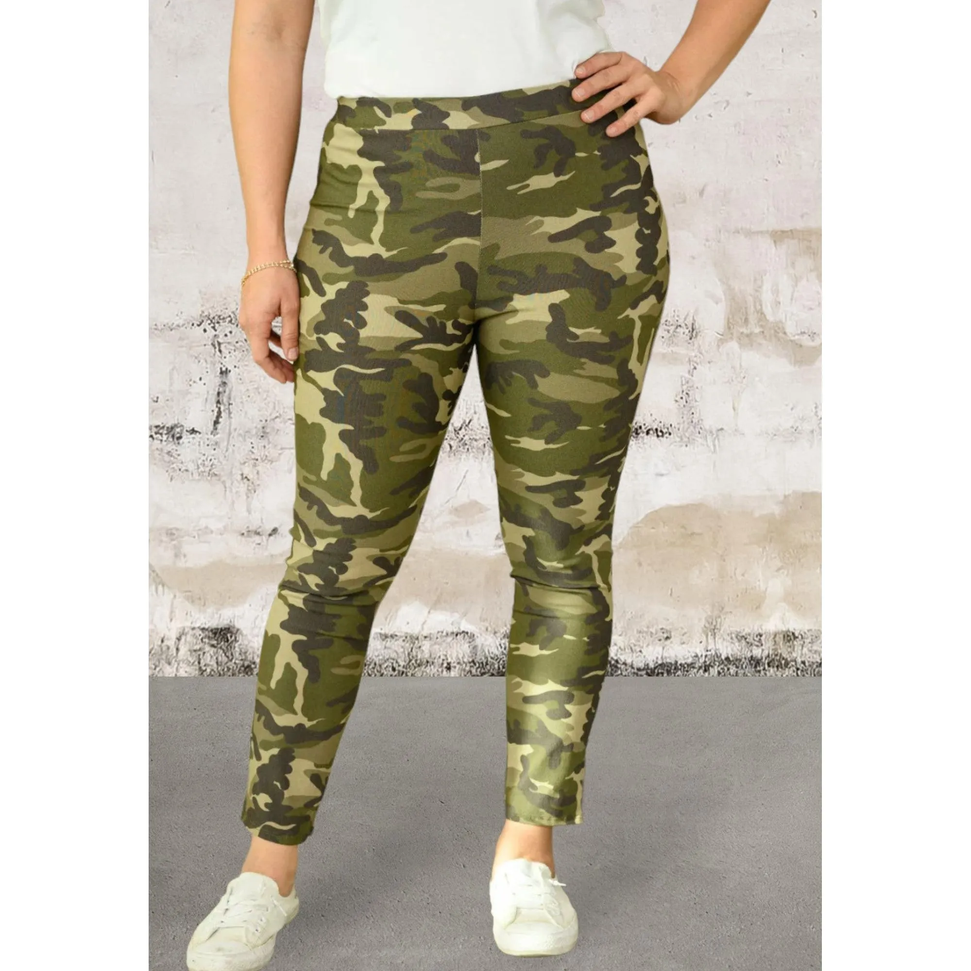 Plus size stretchy camouflage pants