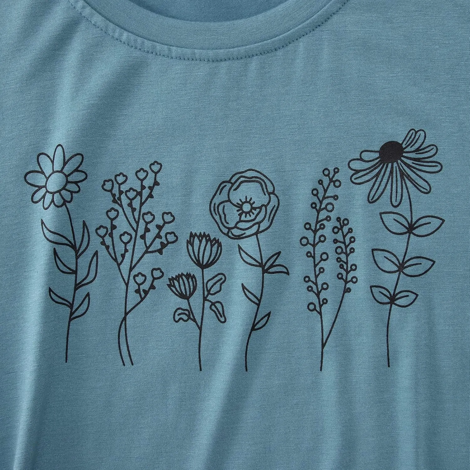 Women's Floral Tee Wildflower Graphic T Shirt Summer Flower Casual Loose Top Crew Neck Short Sleeve Shirts Tees